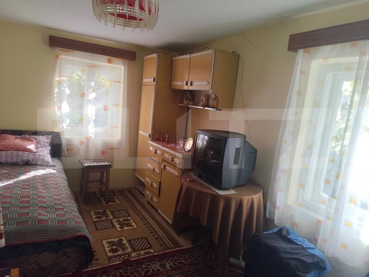 Casă individuală cu 5 camere cu Canalizare în Cigmău