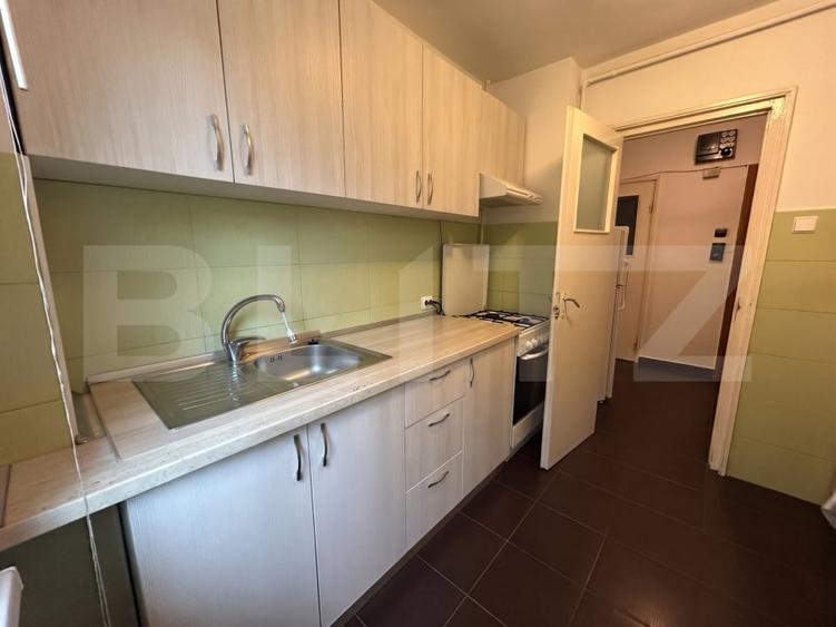 Apartament cu 3 camere semidecomandat, mobilat în Mănăștur