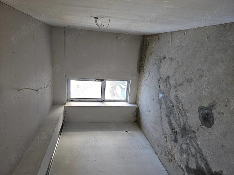 Apartament cu 2 camere decomandat în Vișani