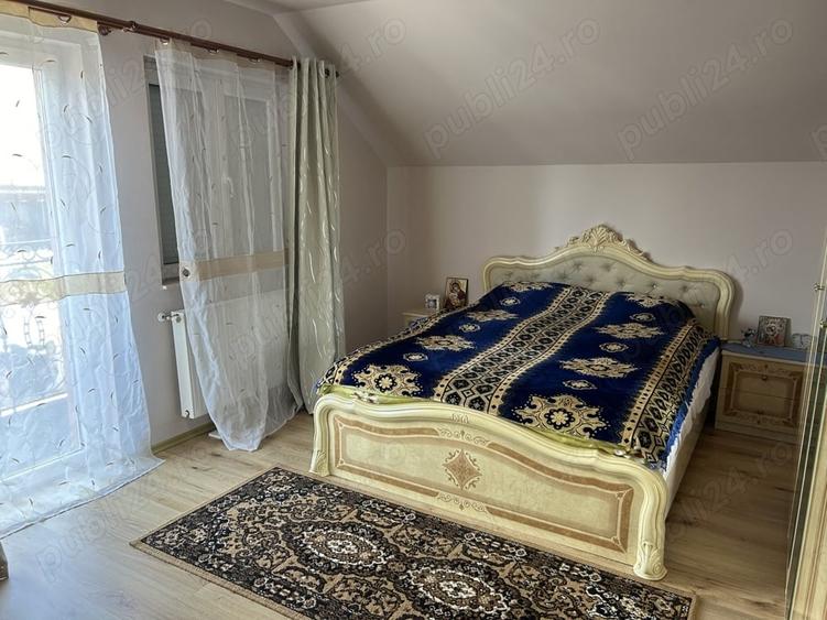 Casă cu 6 camere cu Teren 2700 Mp în Bocsig