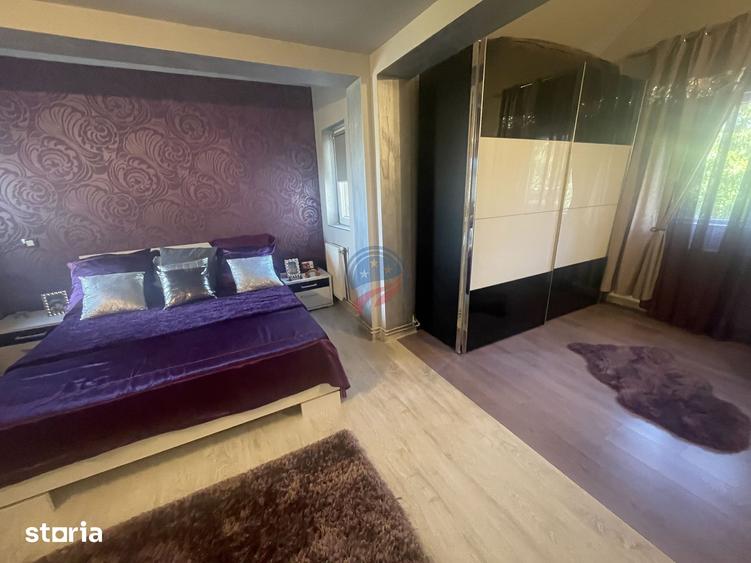 Casă cu 5 camere cu Teren 500 Mp în Șimnicu de Sus