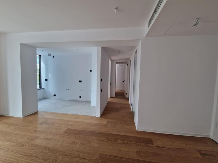 Apartament cu 3 camere decomandat, mobilat în Barbu Văcărescu
