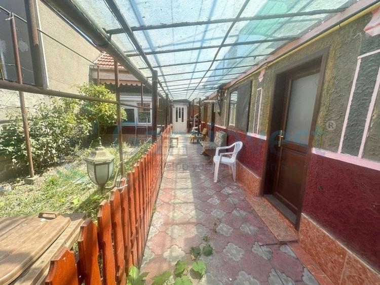 Casă individuală cu 3 camere cu Teren 100 Mp în Cantemir
