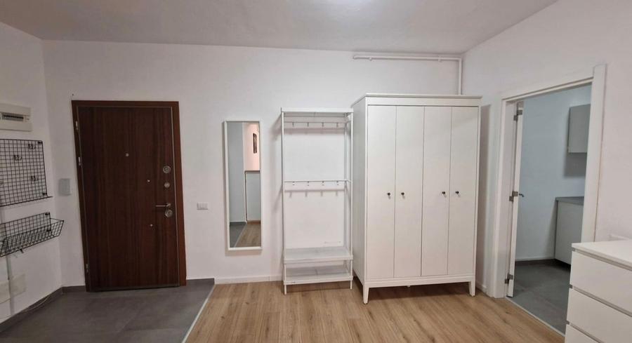Apartament cu 2 camere semidecomandat în Păcii
