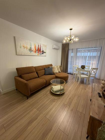 Apartament cu 3 camere, mobilat în Aviației