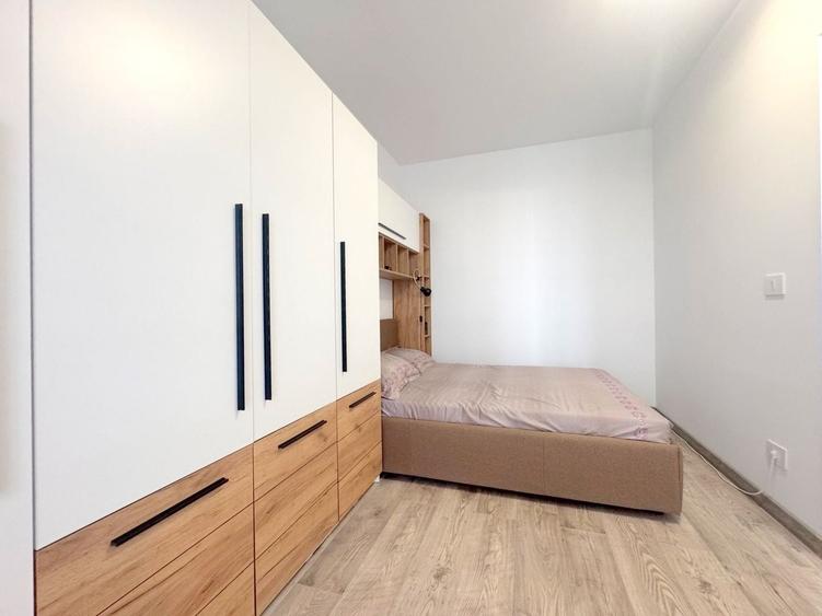 Apartament cu 2 camere, mobilat în Soarelui