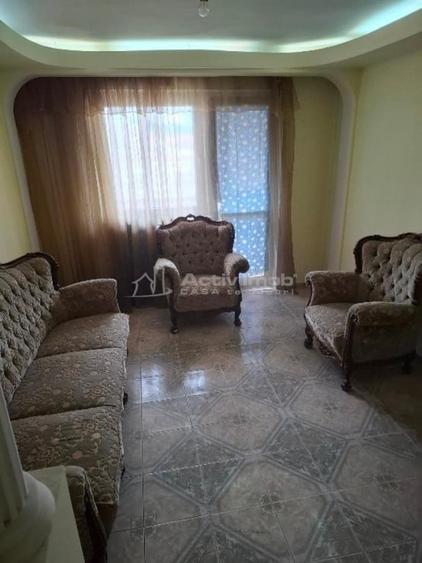 Apartament cu 4 camere decomandat în Ostroveni