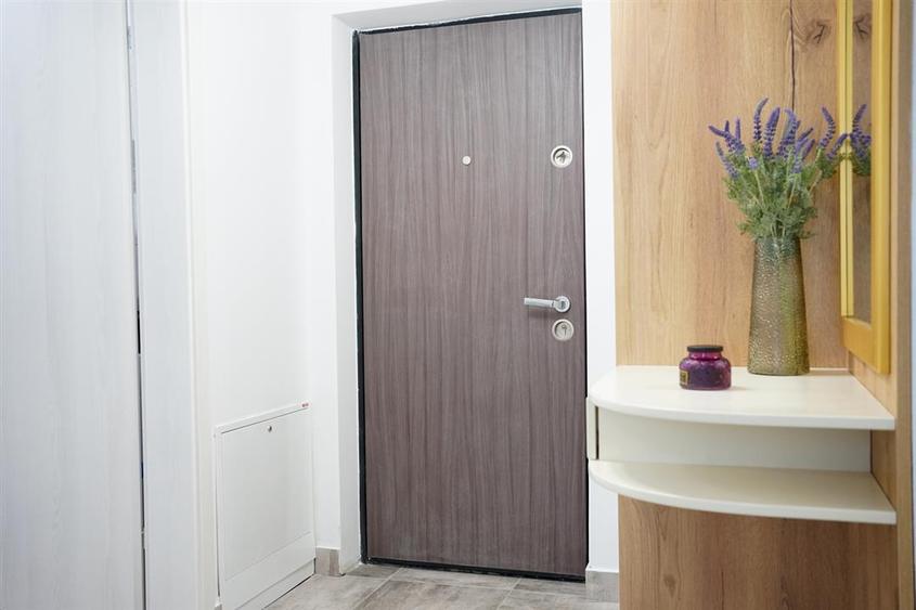 2 CAM INTAB.TATARASI LUX , MOBILAT LOC DE PARCARE, 137000euro plus TVA - 5