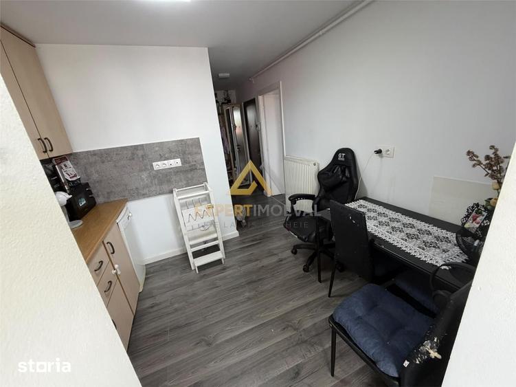 Apartament cu 3 camere în Vasile Alecsandri