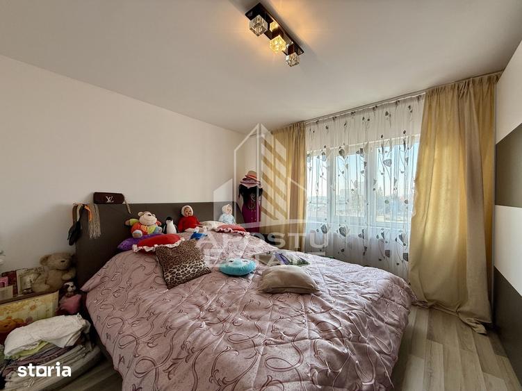 Apartament cu 3 camere decomandat în Lunei