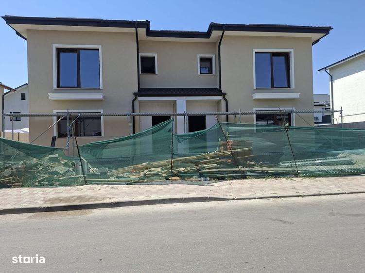 Casă cu 4 camere cu Teren 250 Mp în Central