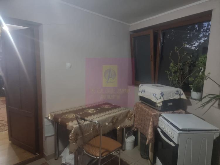 Casă cu 7 camere cu Teren 1500 Mp în Islaz