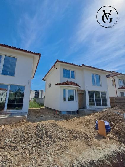 Casă individuală cu 5 camere cu Canalizare în Mamaia-Sat
