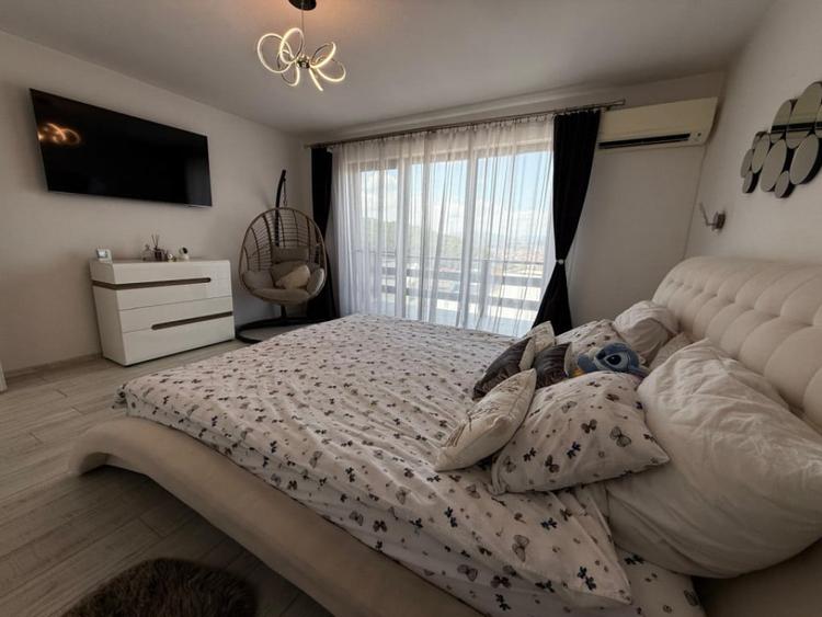 Casă cu 4 camere cu Teren 365 Mp în Florești
