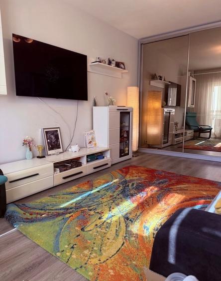 Apartament cu 3 camere decomandat în Drumul Taberei