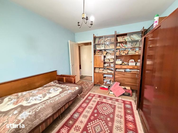 Apartament cu 3 camere nedecomandat în Podu Roș
