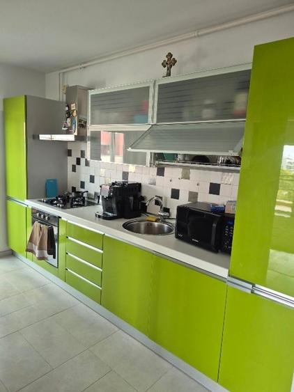 Apartament cu 2 camere decomandat în Drumul Taberei