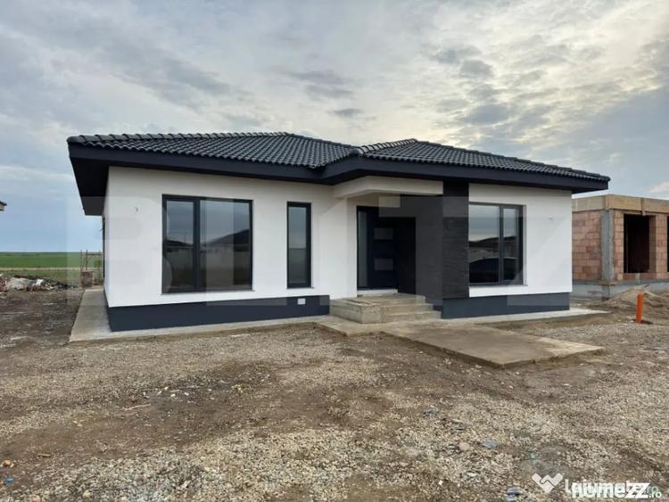 Casă cu 4 camere cu Teren 500 Mp în Sântandrei