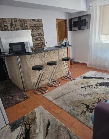 Apartament cu 2 camere semidecomandat, mobilat în Domenii