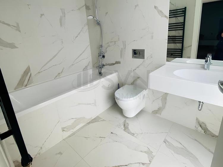 Apartament cu 3 camere semidecomandat în Herăstrău