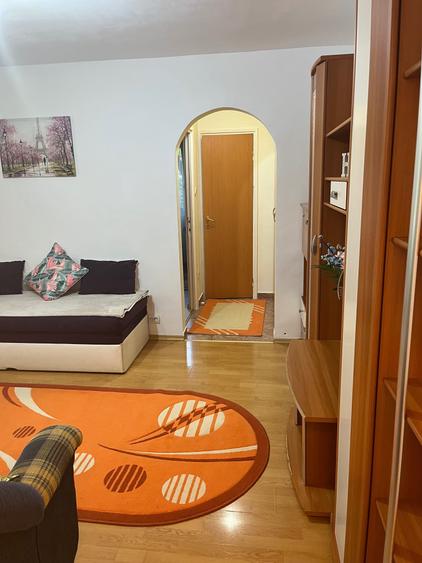 Apartament cu 2 camere semidecomandat în Brâncoveanu