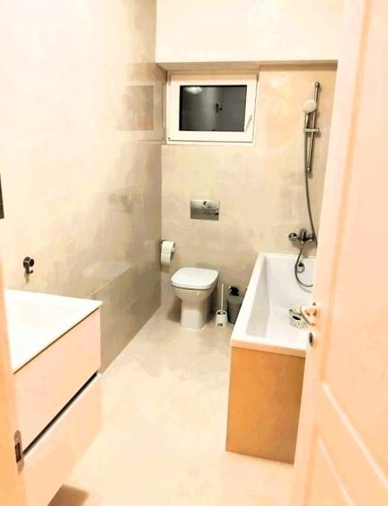 Apartament cu 3 camere decomandat în Tătărași