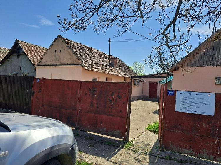 Casă cu 4 camere în Folea