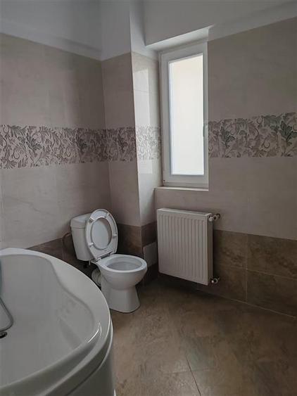 Apartament cu 3 camere decomandat în Valea Lupului