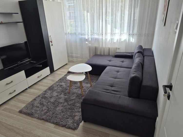 Apartament cu 2 camere decomandat în Cedonia