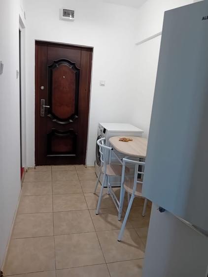 Garsonieră decomandată în Gară