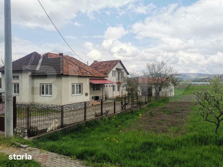 Casă cu 5 camere decomandat cu Teren 1370 Mp în Vețel