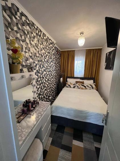 Apartament cu 2 camere decomandat în Vlădeni