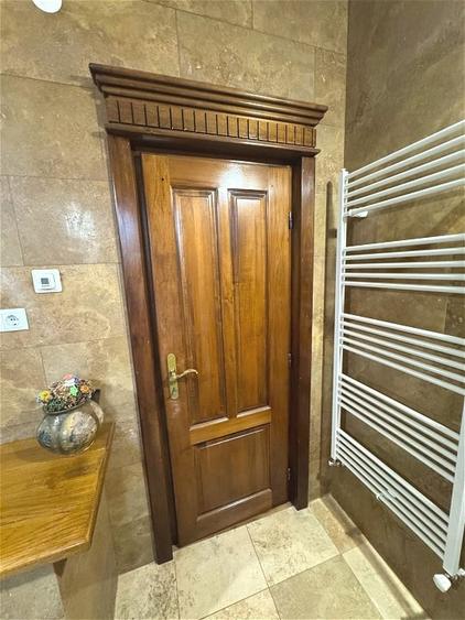 Casă individuală cu 6 camere cu Canalizare în Europa