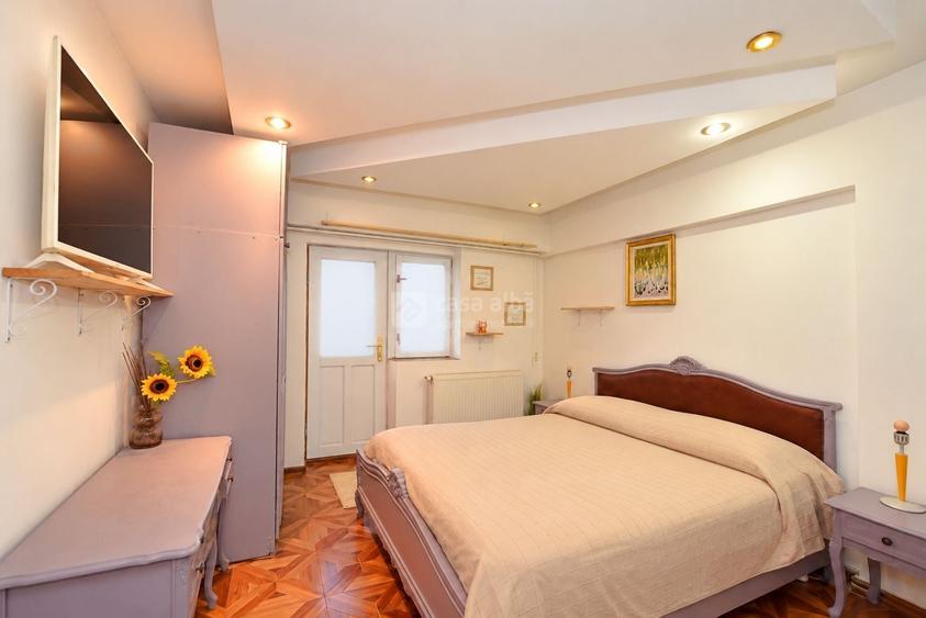 Apartament cu 3 camere decomandat, mobilat în Dacia