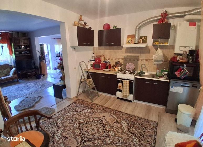 Casă cu 4 camere în Popas Păcurari