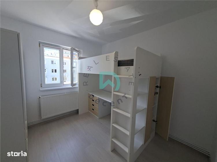 Apartament cu 2 camere semidecomandat în Florilor