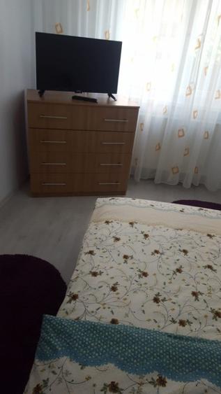 Apartament cu 3 camere decomandat în Județean
