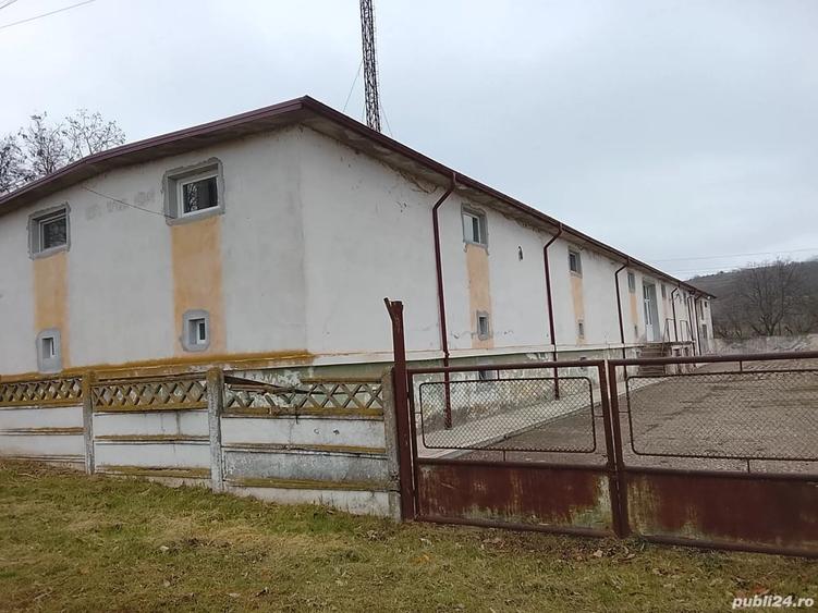 Spațiu comercial, de 900 mp, în Plăcințeni