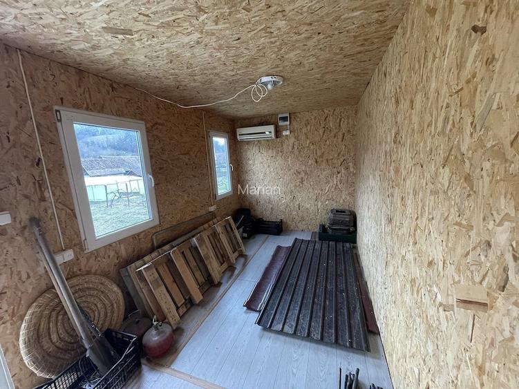 Vand container metalic, tip locuin?a
