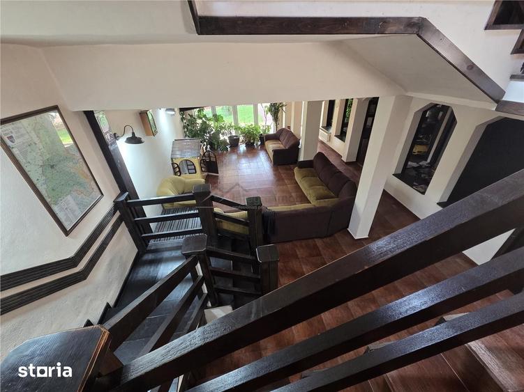Casă cu Teren 2766 Mp în Sânmartin