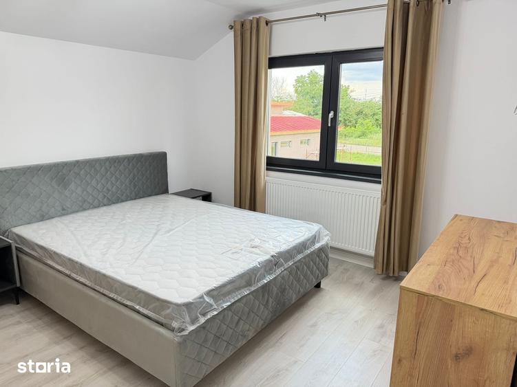 Casă cu 5 camere cu Teren 500 Mp în Păulești