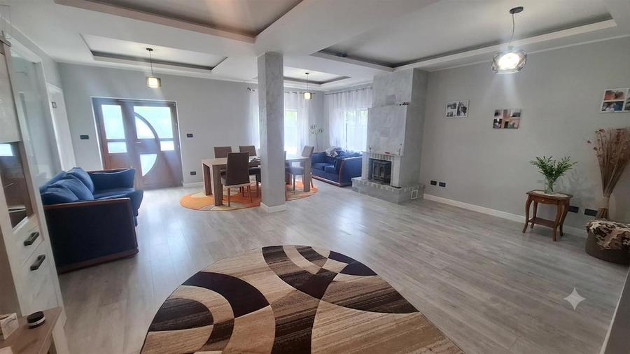 Casă cu 5 camere cu Canalizare în Frumoasa