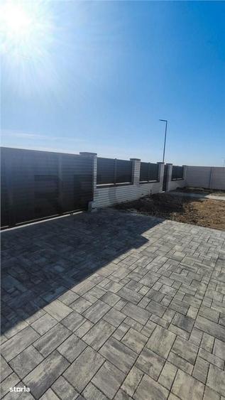 Casă cu 3 camere cu Teren 500 Mp în Sântandrei