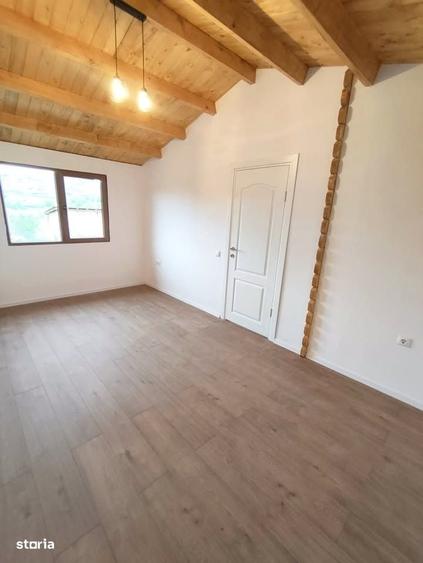 Casă cu 2 camere decomandat în Ruși