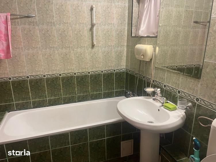 Apartament cu 3 camere decomandat, mobilat în Rahova