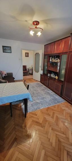 Apartament cu 2 camere decomandat în Mureșeni