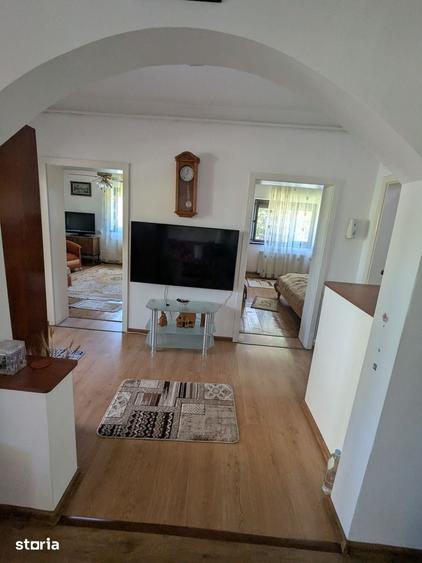 Casă cu 3 camere cu Teren 250 Mp în Central