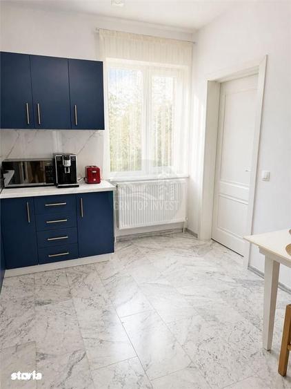 Casă cu 4 camere cu Teren 300 Mp în Central