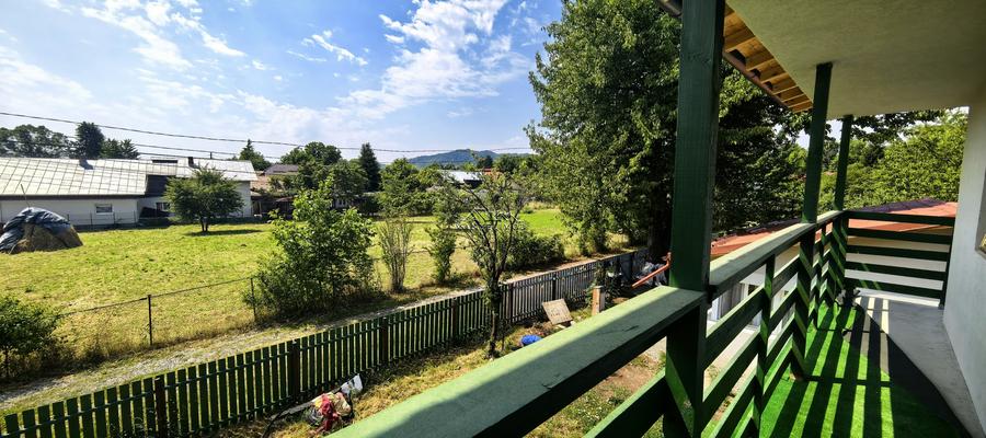 Casă individuală cu 3 camere cu Canalizare în Central