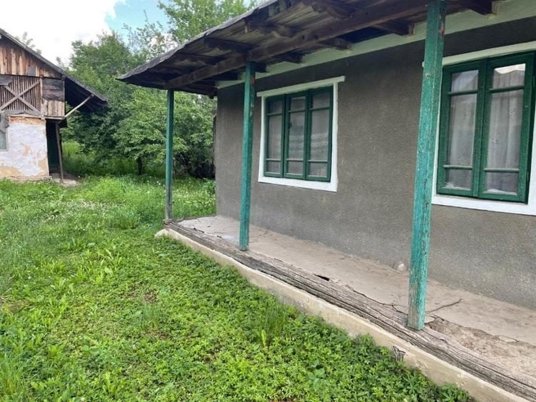 Teren Construcții intravilan de 1380 mp, în Cocorăștii Colț